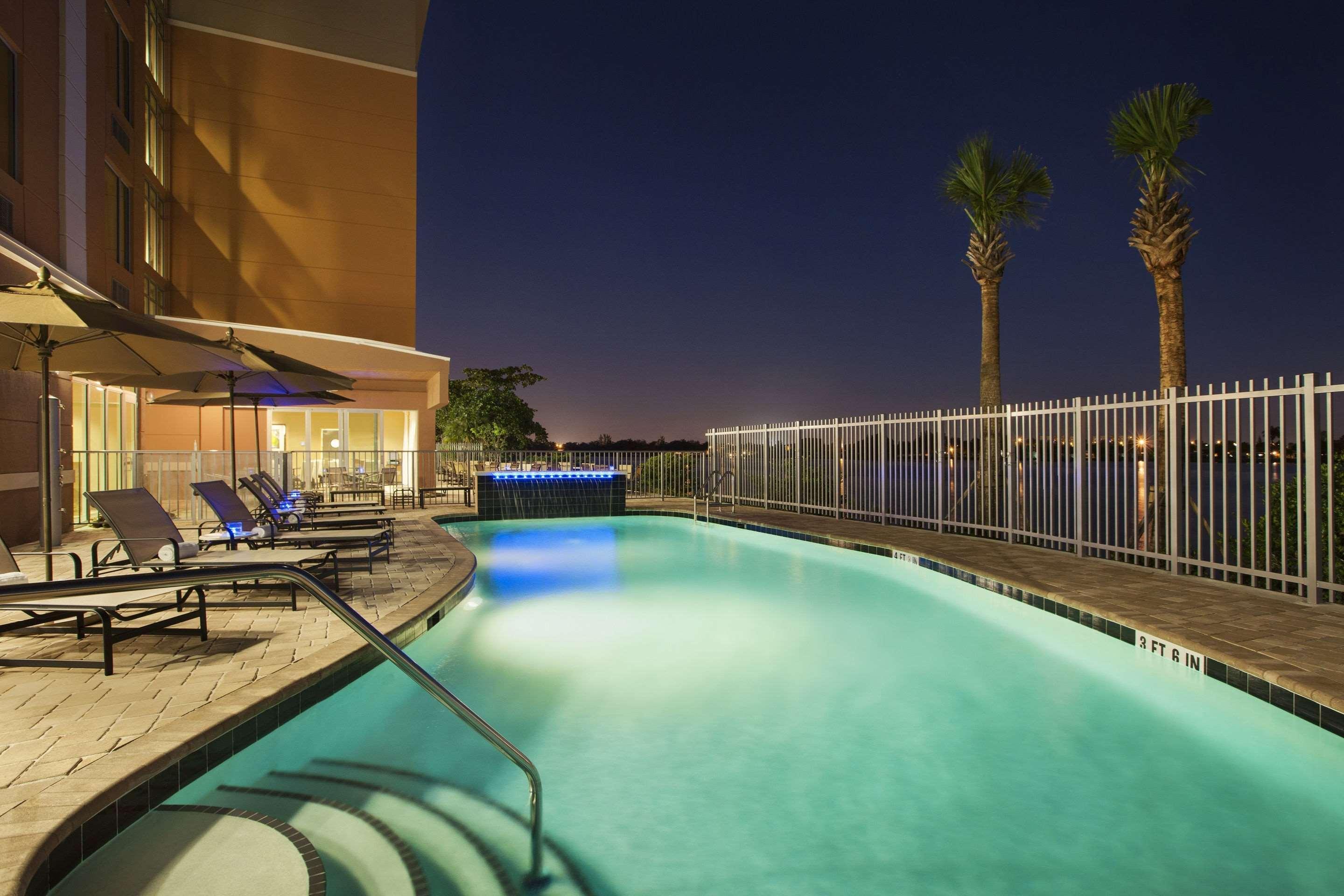Cambria Hotel Miami Airport - Blue Lagoon מראה חיצוני תמונה